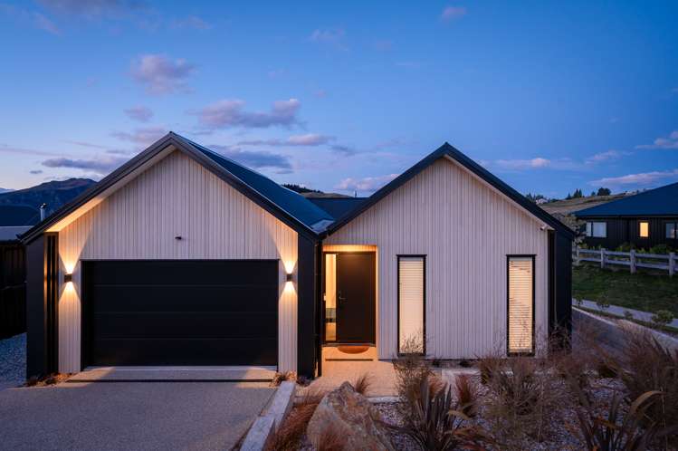2 Mcneil Crescent Wanaka_0