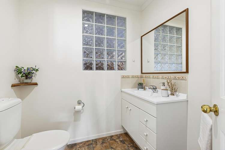 23 Amesbury Drive Churton Park_16