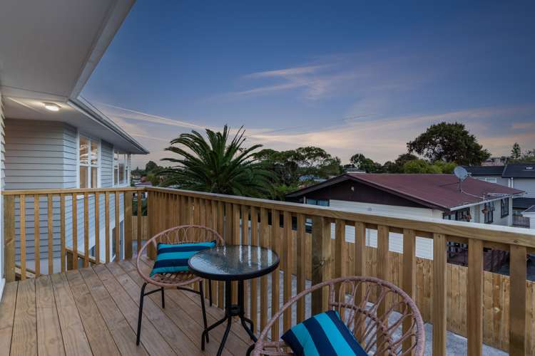 11 Queen Mary Avenue New Lynn_7