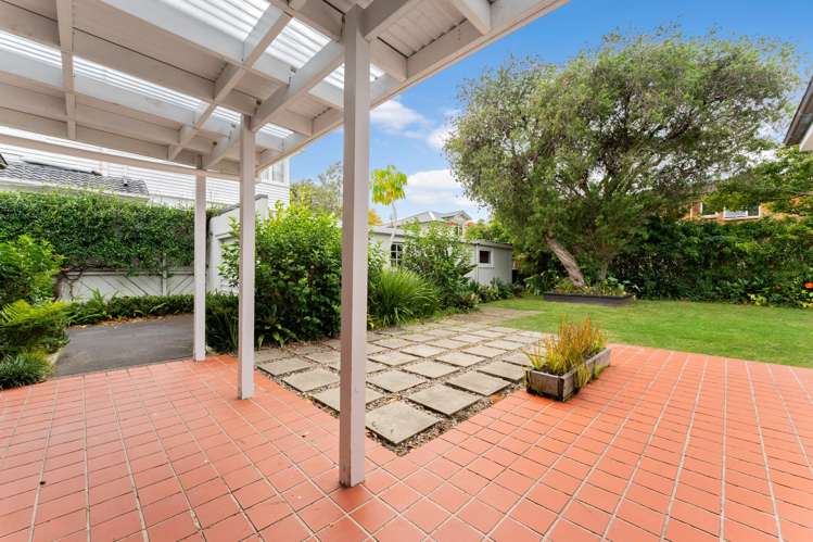 232 Lake Road Hauraki_8
