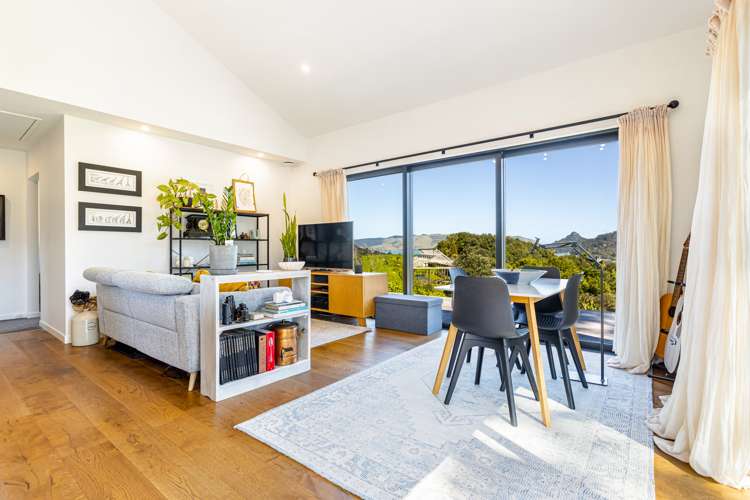 42a Upland Road Huia_5