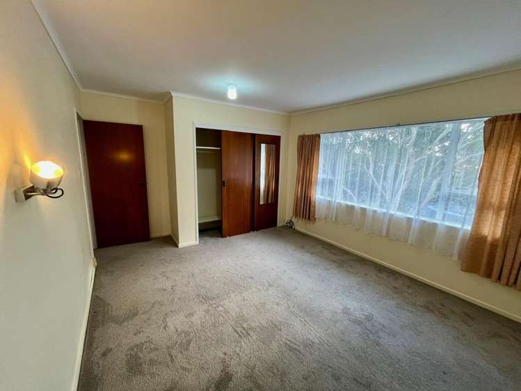 2/105 Landscape Road Mount Eden_13