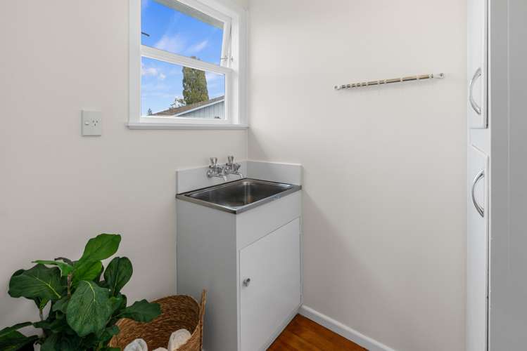 19 Miltonia Avenue Te Atatu South_16