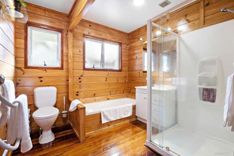 65 Whangaparaoa Road Red Beach_18