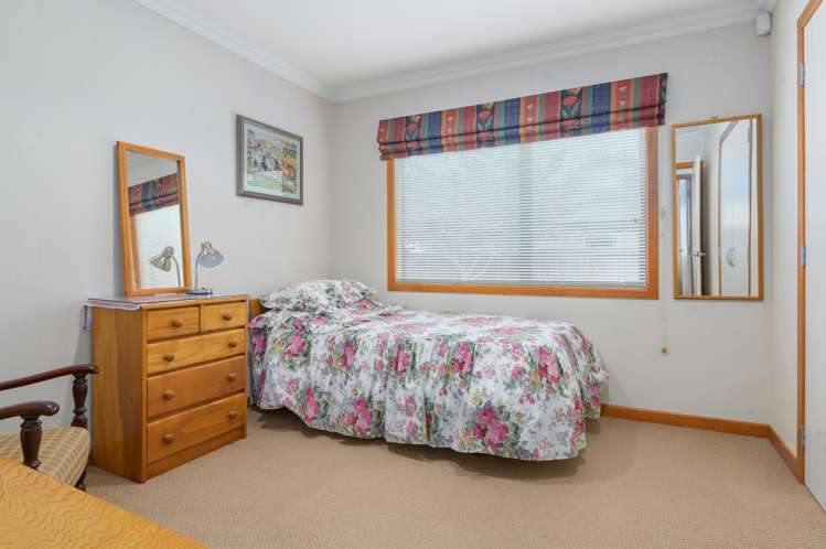 3 Wiltshire Drive Huntington_11