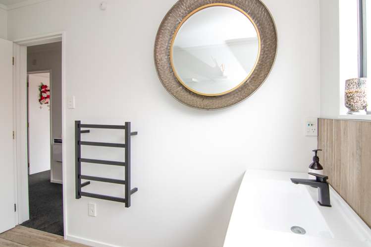 39 Dalfield Place Highbury_14