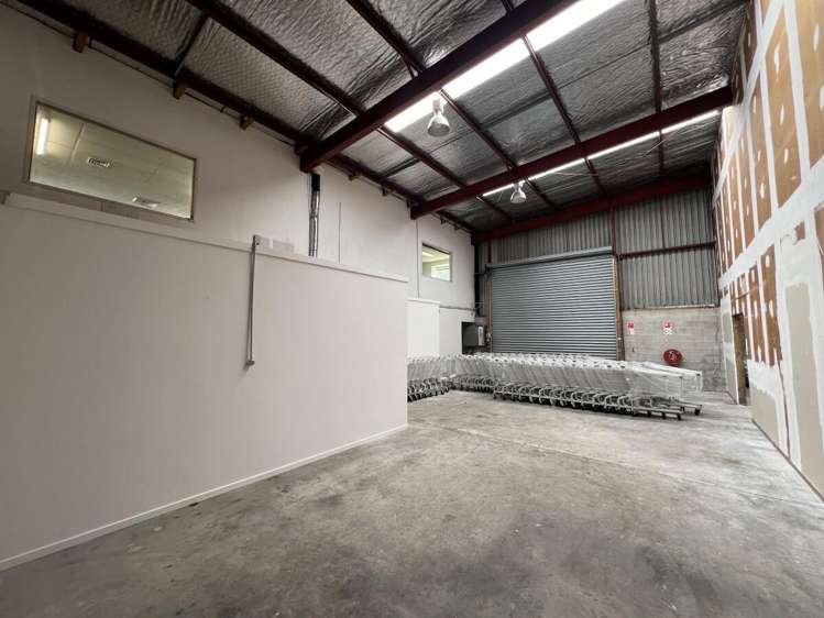 Unit B | 47 Greenmount Drive East Tamaki_2