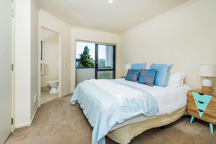 2/191 Sunnynook Road Wairau Valley_6