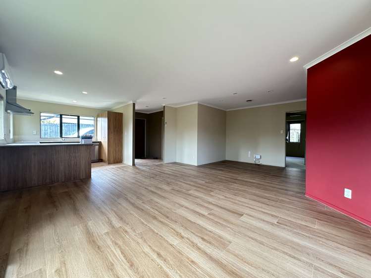 13 Brunswick Rise Mangere_6