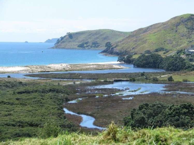 29 White Rocks Rise Kuaotunu_0