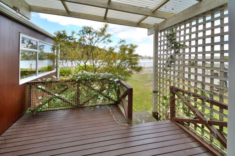 41 Riverside Road Taieri Mouth_8