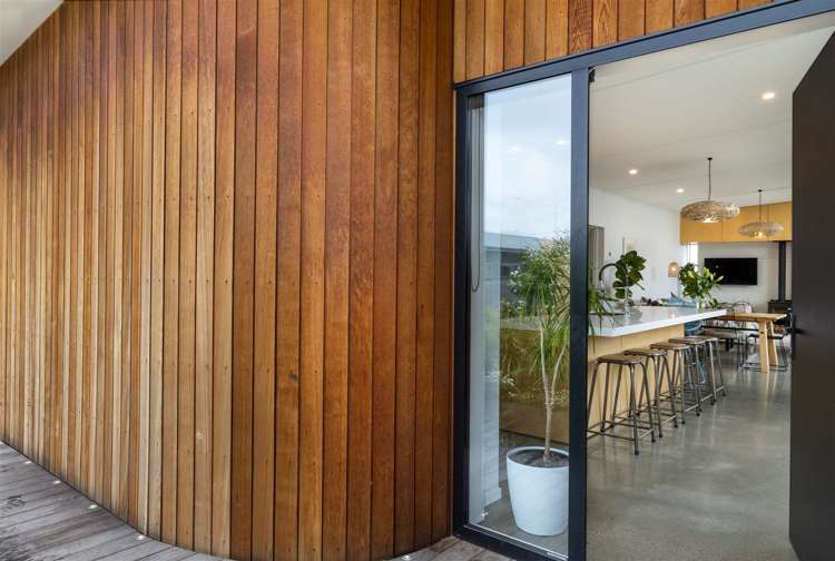 4 Piper Lane Burleigh_25