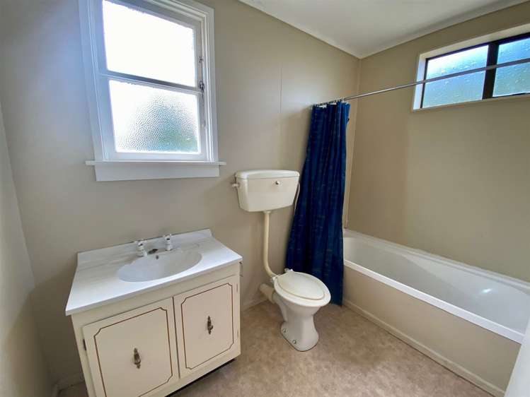 41 Lowestoft Street Balclutha_13