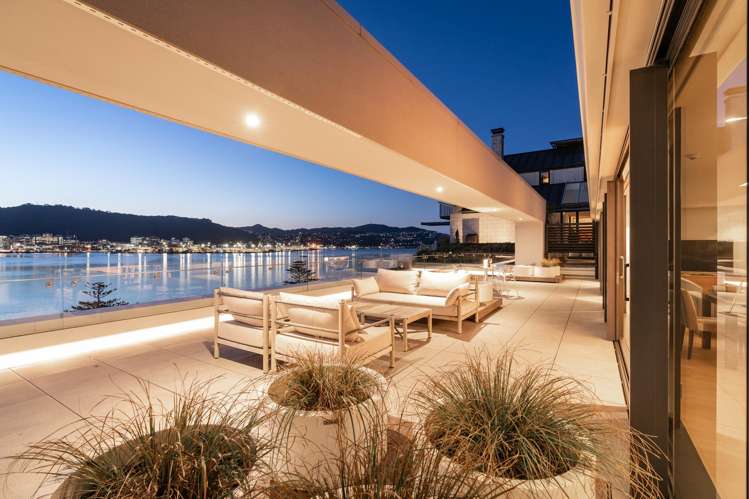 2/308 Oriental Parade Oriental Bay_3