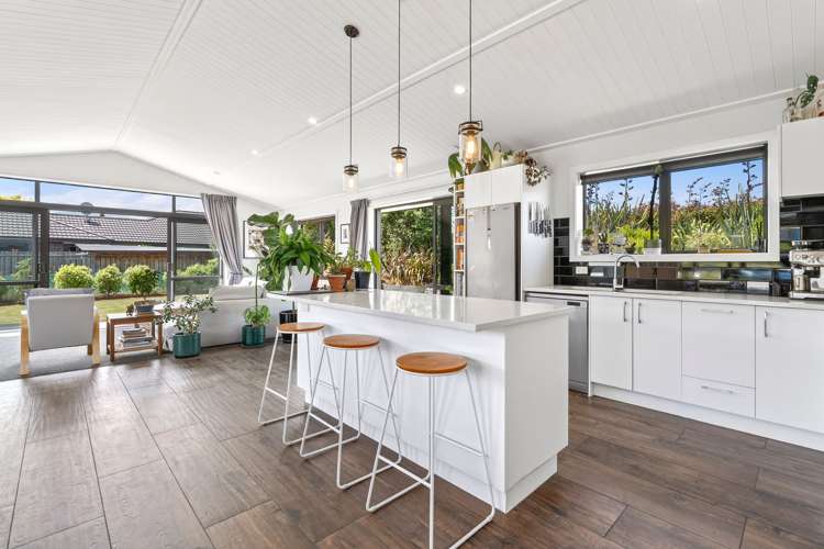 25 Finch Street Albert Town_6