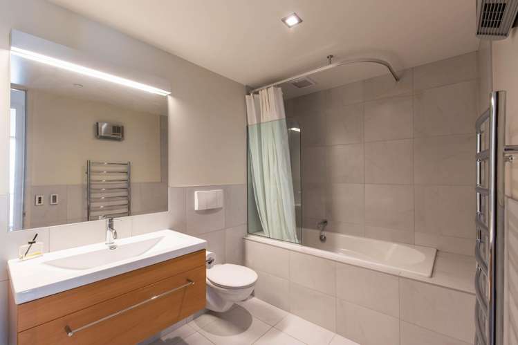 105/283 Wakefield Quay Stepneyville_18