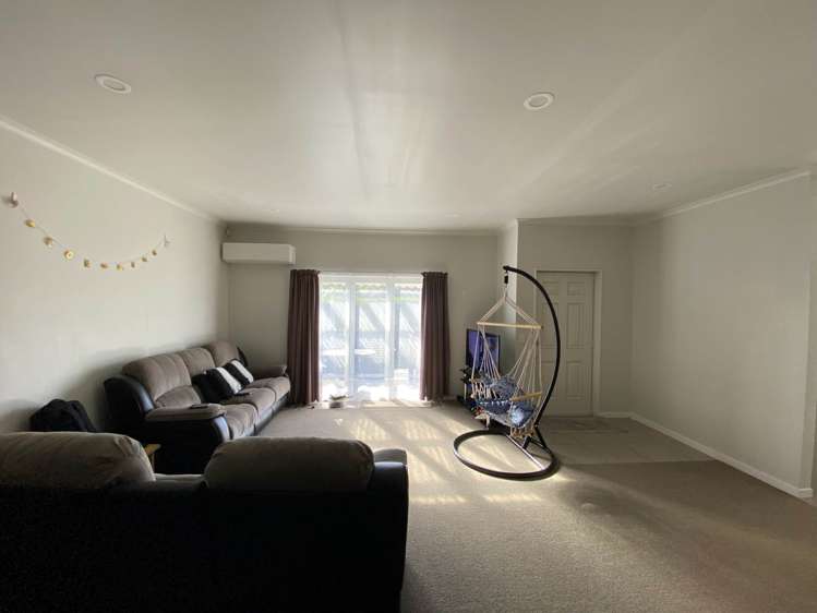 3/10 Salford Crescent Flat Bush_1