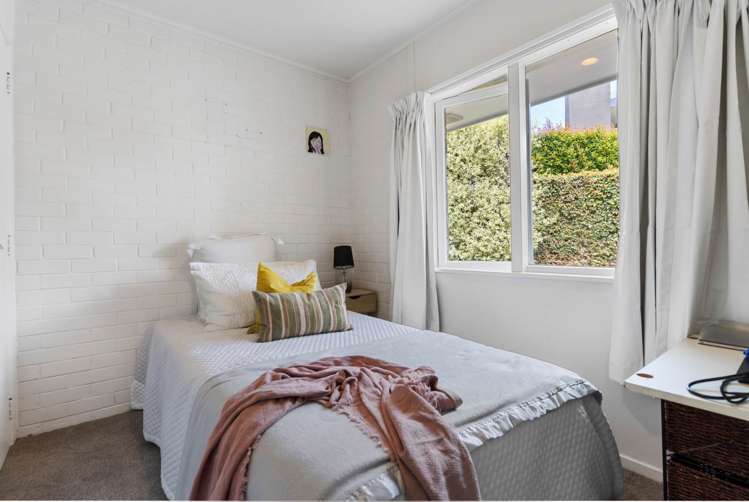 2/27 Ellerton Road Mount Eden_5