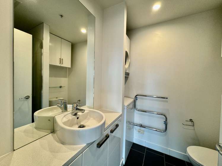 2905/6-8 Lorne Street 10015_6