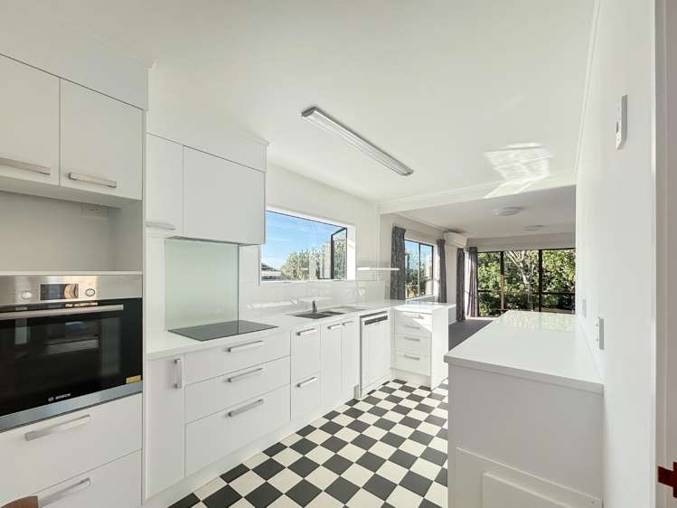 52 Eureka Place 11618_1