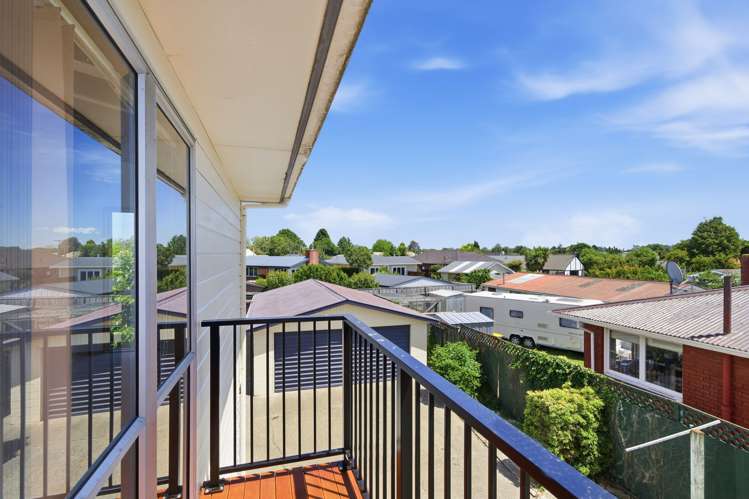 15 Wychwood Crescent Bishopdale_16