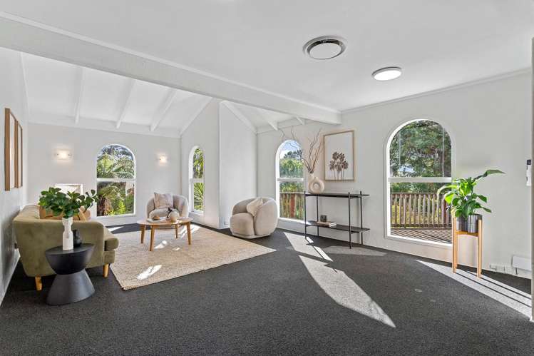 12 Tui Crescent Waiatarua_1