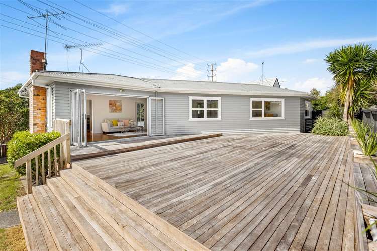 2 Talavera Place Te Atatu South_21