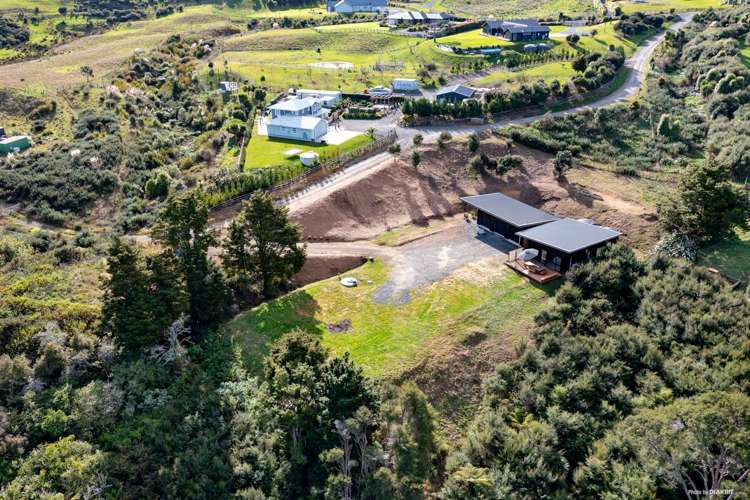 18 Niccone Place Bombay_15