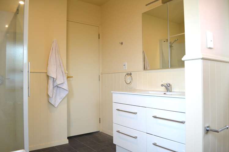 64 Bridge St Onga Onga_13