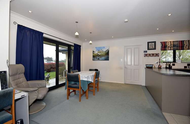 67 Smithfield Road Elgin_6