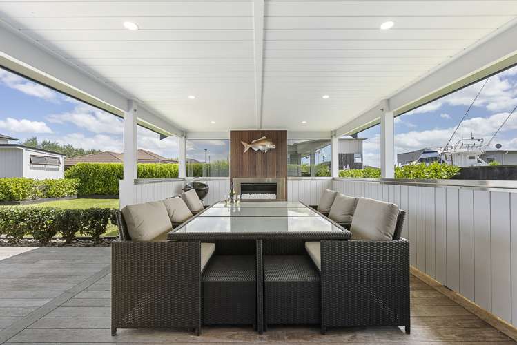 6 Defender Crescent Beachlands_29