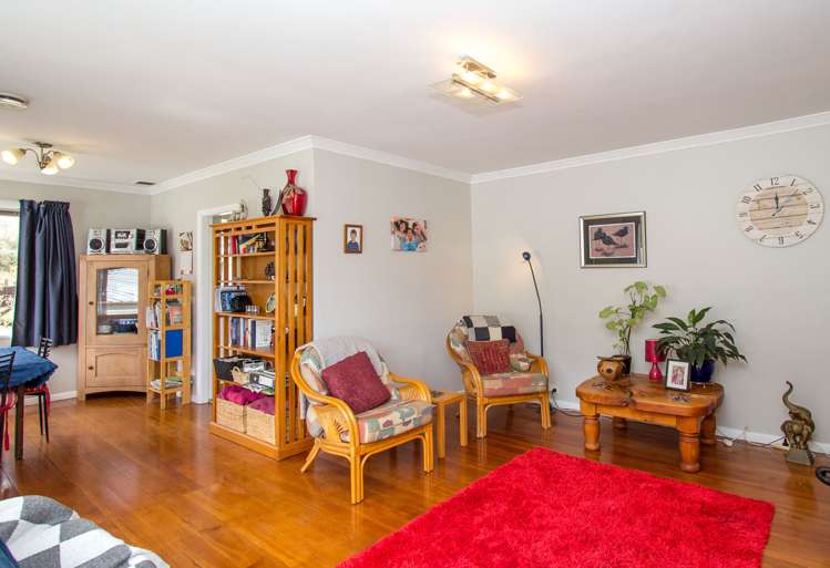 38 Collins Avenue Tawa_12