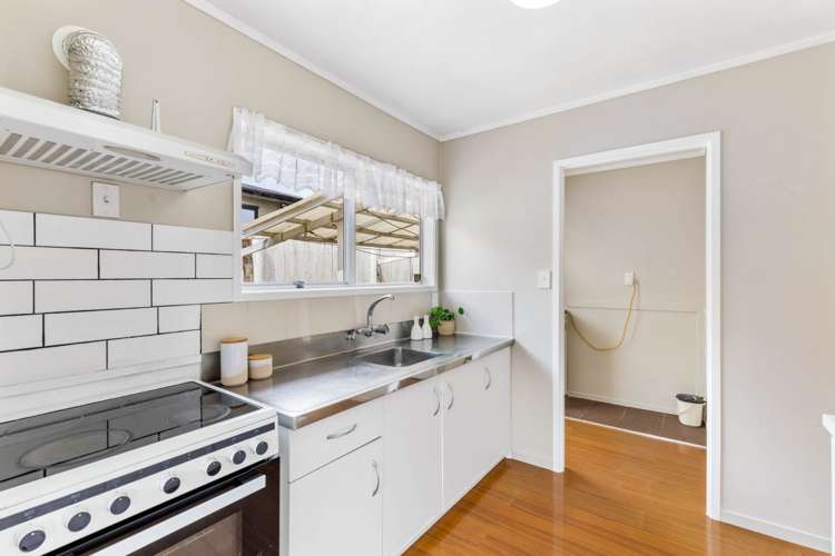 1/61a Strid Road Te Atatu South_6