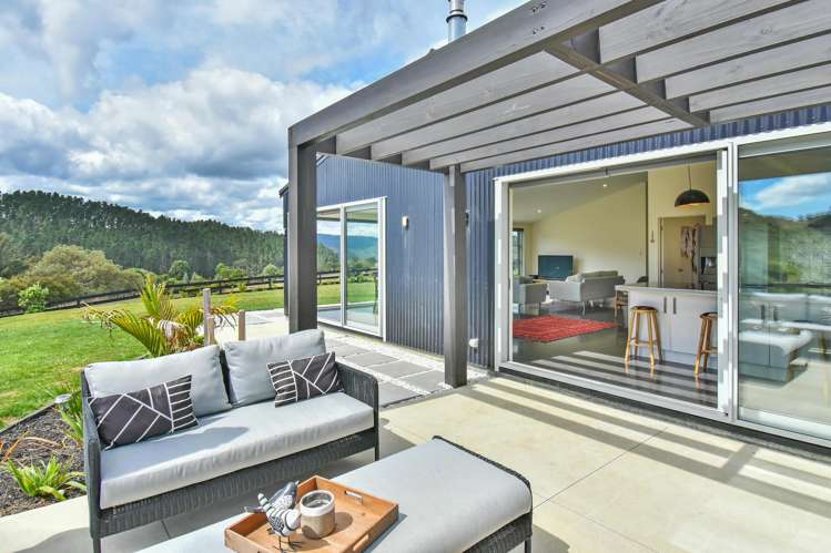 4 Bridle Way Hunua_7