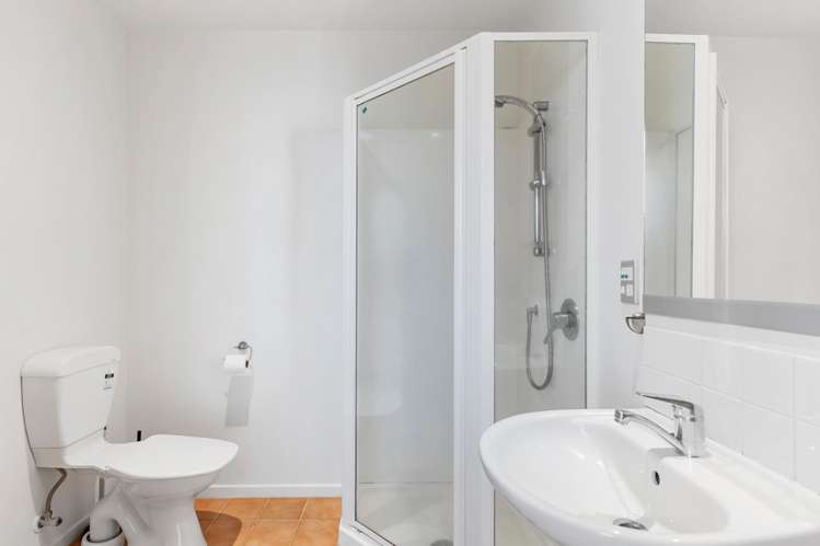 34/2 Armoy Drive East Tamaki_9