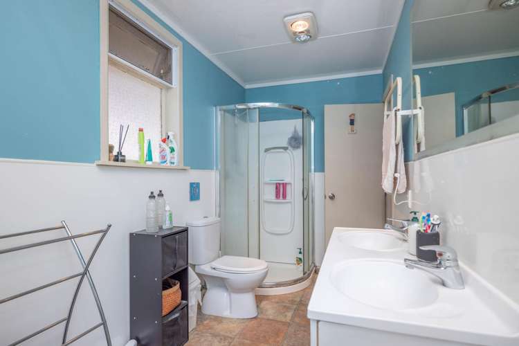 211 Racecourse Road Cambridge_12