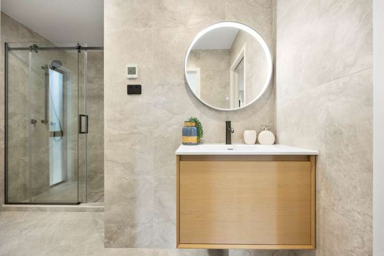 8A Eglinton Avenue Mt Eden_26