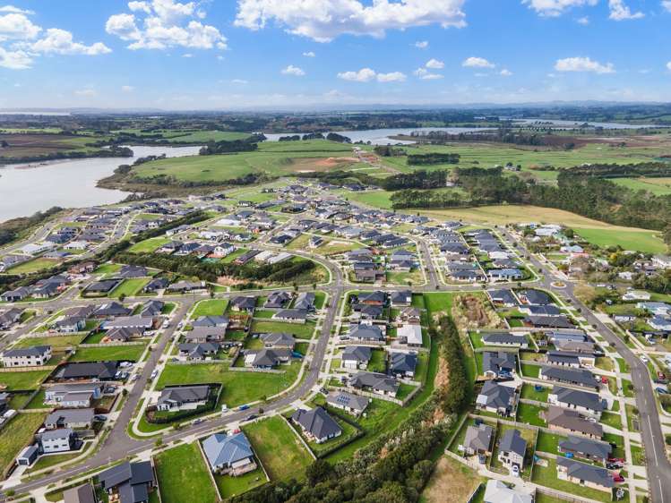 19 Tahuna Minhinnick Drive Glenbrook_22