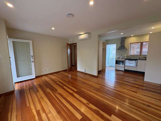 Single Level Brick Beauty in Browns Bay
