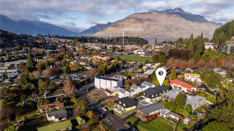 32 Fryer Street Queenstown_7