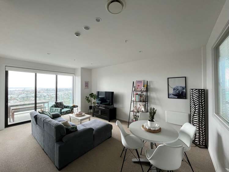 1005/8 Waikumete Road Glen Eden_1