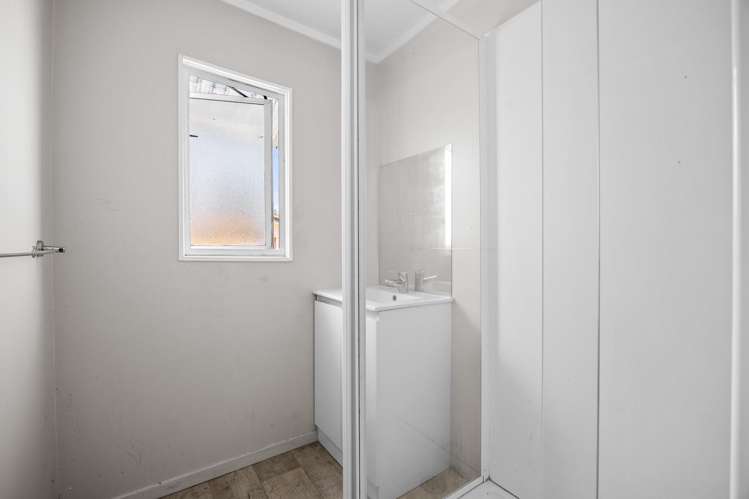 2 Raleigh Street Mount Eden_16