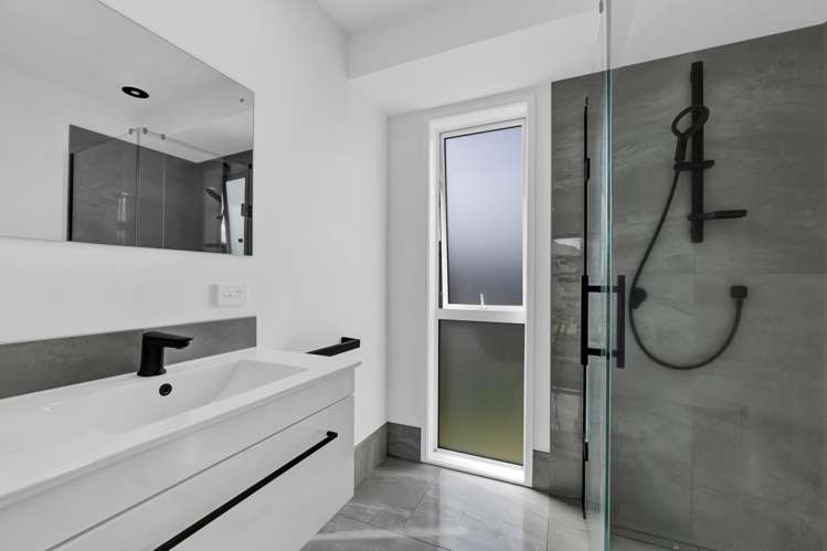 42 County Drive Hawera_11