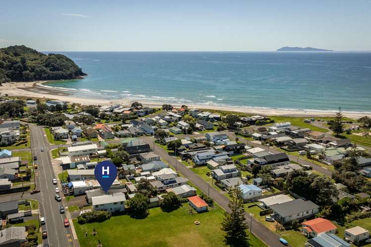 42 Beach Road Waihi Beach_24