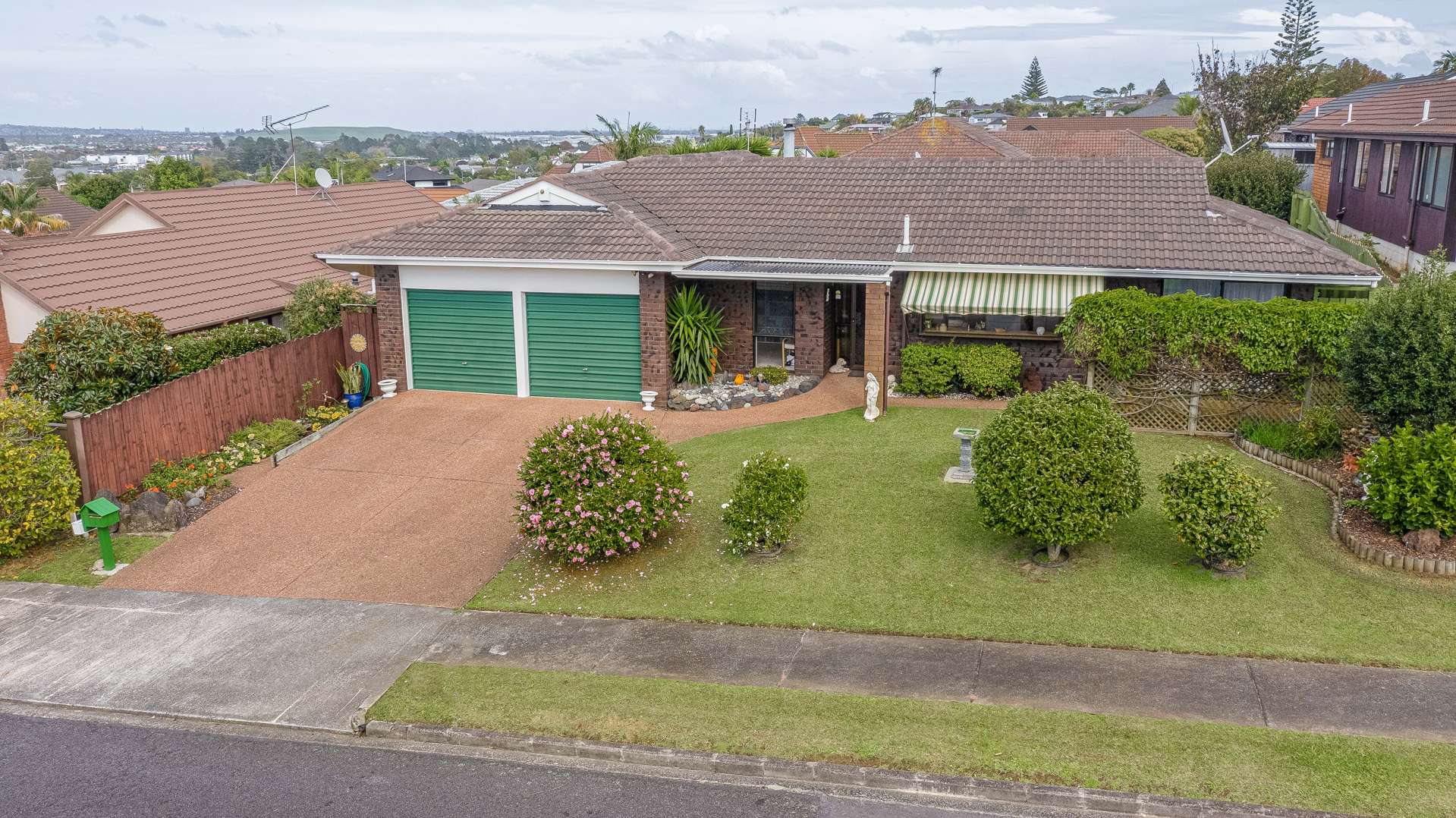 14 Saint Simon Place Botany Downs_0