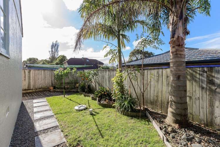 84 Taylor Street Blockhouse Bay_6