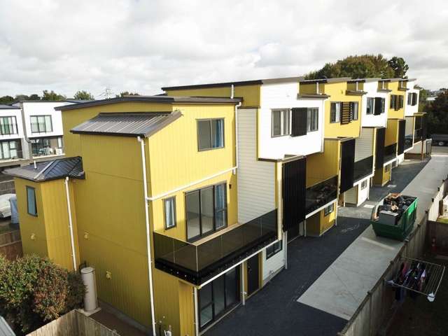 New Home Awaits - 3 bedroom townhouse in Mt We...