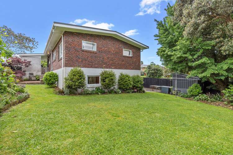 11 Crisp Avenue Pukekohe_11