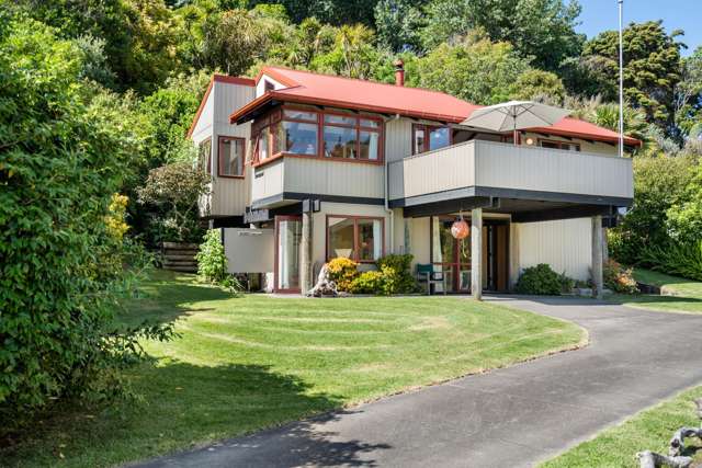 Bryan's Beach Holiday Home - Just Perfect!