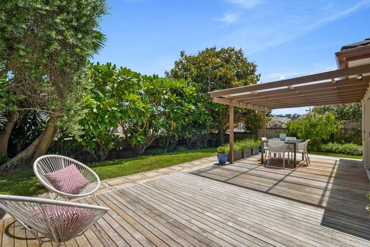 4 Mary Forgham Drive Greenhithe_14